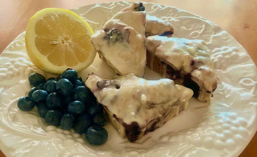 🍋  Scones - Lemon  Blueberry - 4 petites  from Sourdough House Bakery
